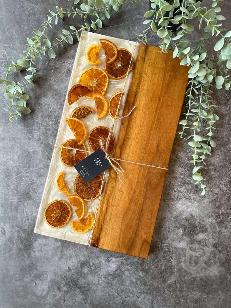 dried orange resin resin charcuterie board, wine serving tray, functional art, live edge fruits, dried fruits, gift for florist, charcuterie board, alcohol serving tray, resin wooden decor, walnut wood, kitchen, decoration, living room decor, wooden chopping board