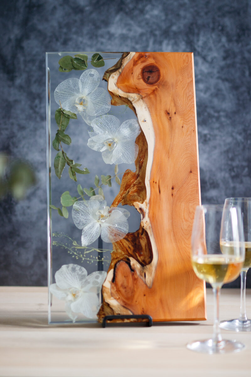 pressed flower art, decorative trays, flower preservation, live edge wood, realtor closing gift, serving tray, wood tray, godmother gift, epoxy resin, charcuterie board, resin tray, cheese board, dried flower art